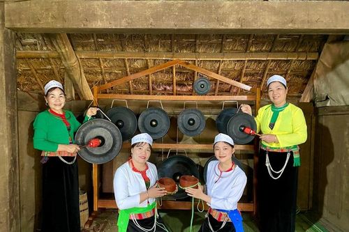 Chuyển giao Làng Văn hóa - Du lịch các dân tộc Việt Nam về UBND thành phố Hà Nội quản lý