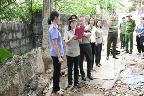Kiểm sát việc cưỡng chế bàn giao tài sản tại thôn Trung Đạo xã Yên Mỹ, tỉnh Hưng Yên
