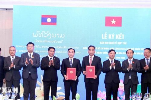 Thành phố Hồ Chí Minh và thủ đô Vientiane của Lào đẩy mạnh hợp tác