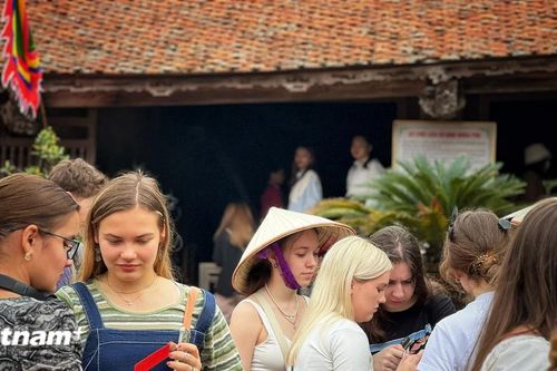 Hàng không và du lịch tìm lời giải 'bài toán kép' để kích cầu du lịch