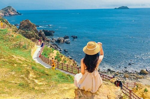 Những địa điểm 'càng đi sớm càng lời' trước khi bước vào mùa cao điểm du lịch hè