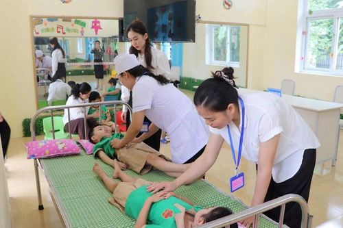Diễn tập 'Điều tra, xử lý vụ ngộ độc thực phẩm tại bếp ăn tập thể trong trường học'
