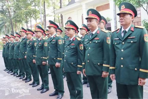 Bộ Chỉ huy Quân sự thành phố dâng hương tri ân liệt sĩ nhân kỷ niệm 80 năm Ngày truyền thống Lực lượng vũ trang thành phố