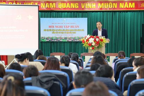 Bồi dưỡng kỹ năng bảo vệ nền tảng tư tưởng cho cán bộ hội phụ nữ Lâm Đồng