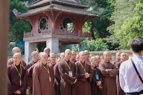 Gia Lai: Trường Trung cấp Phật học Nguyên Thiều tổ chức ngoại khóa cho Tăng Ni sinh khóa X