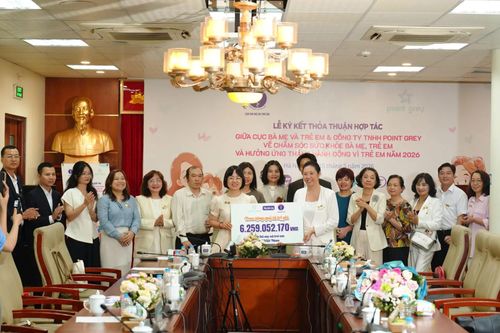 Chung tay chăm sóc sức khỏe bà mẹ và trẻ em