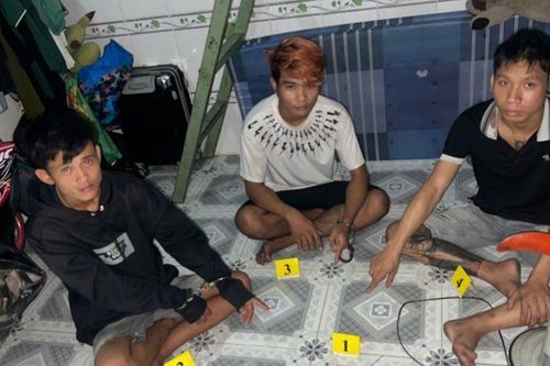 Phát hiện Ngô Văn Toàn và 2 nam thanh niên 'làm điều mờ ám' trong phòng trọ, công an thu giữ gì tại hiện trường?