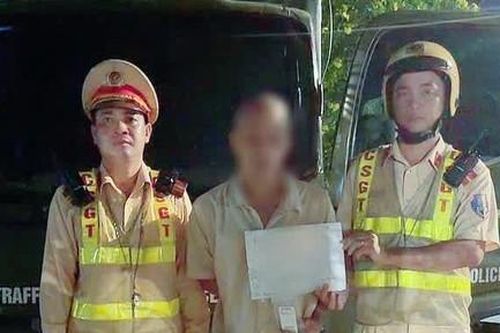 Đồng Nai: Phát hiện tài xế ô tô dương tính cả với ma túy đá và cần sa
