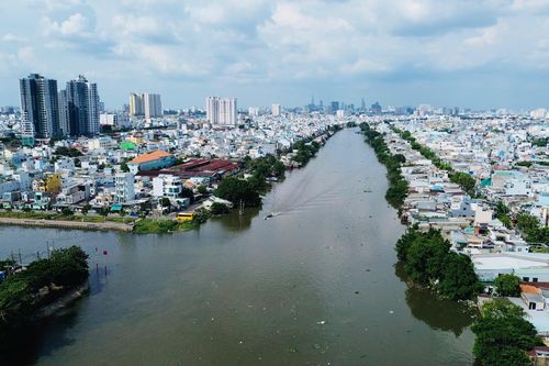 TP.HCM cấp bách xây nhà xã hội, tái định cư để dời 40.000 hộ dân ven kênh rạch