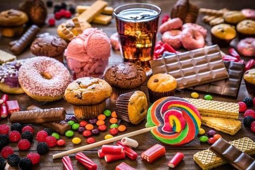 Chuỗi phản ứng của cơ thể khi trẻ tiêu thụ nhiều đồ ngọt