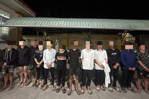 Nợ 1 triệu đồng, nhóm thiếu niên mang dao, bom xăng truy đuổi nhau ở Đồng Tháp