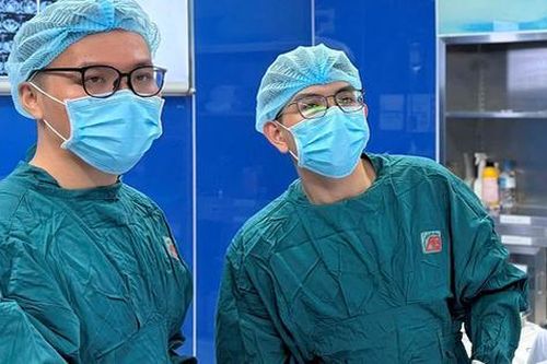 Cảm giác nặng bìu, đau âm ỉ tinh hoàn có thể mắc giãn tĩnh mạch thừng tinh cần khám ngay