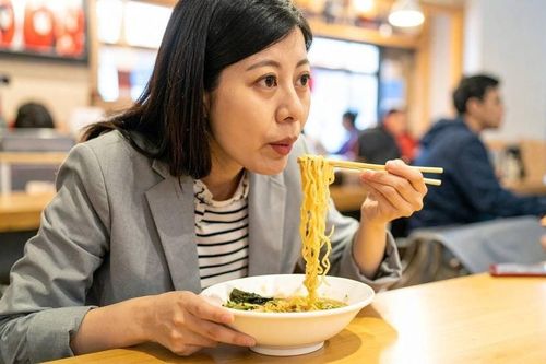 Ăn mì mỗi ngày, chức năng thận thay đổi thế nào?