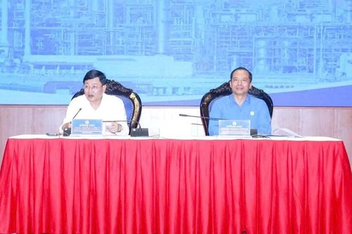 Lãnh đạo Thanh Hóa đối thoại với công nhân về việc làm, lương và nhà ở xã hội