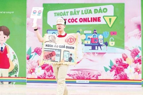 Tạo 'hệ miễn dịch số' cho cộng đồng