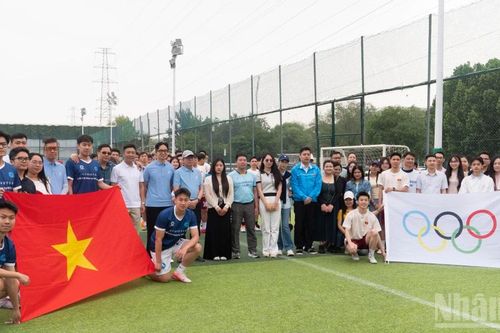 [Ảnh] Sôi nổi Ngày hội thể thao gắn kết cộng đồng năm 2026 tại Bắc Kinh, Trung Quốc