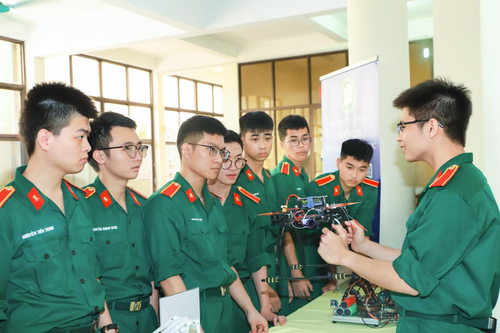Đào tạo tài năng - 'chìa khóa' xây dựng Quân đội hiện đại