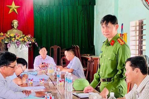 Công an cơ sở bám dân, gần dân