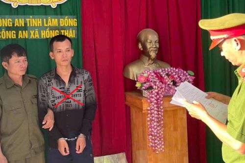 'Đá xế' để mua 'đá'