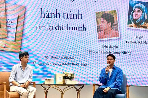 Tác giả của hơn 1.000 bìa sách lần đầu tiên ra sách về hành trình trưởng thành