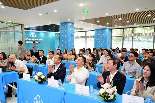 Nhân lực logistics trước bài toán đào tạo thời AI