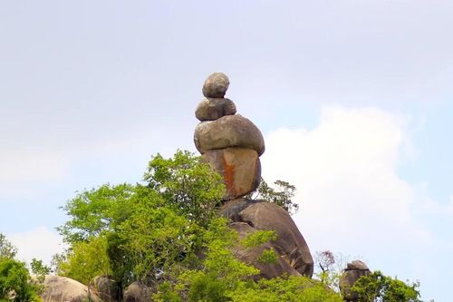 Kỳ lạ 5 tảng đá khổng lồ, không ai giải thích được