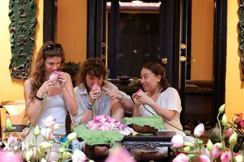 Đánh thức không gian trà sen Hà Nội giữa lòng phố cổ