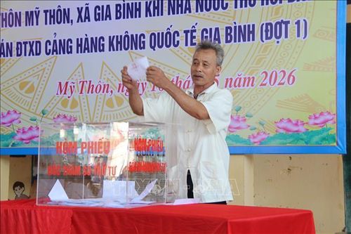 Hàng trăm hộ dân tham gia bốc thăm đất tái định cư dự án sân bay Gia Bình