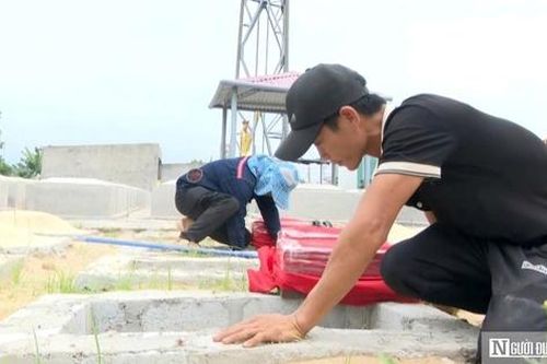 Người đàn ông cất bốc, quy tập hàng trăm ngôi mộ vô chủ ở Quảng Trị