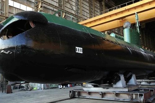 Các cuộc tập trận cho thấy tàu ngầm mini của Iran có thể 'đánh chìm' tàu sân bay Mỹ