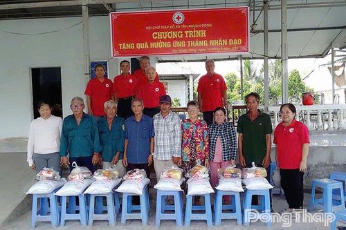 Xã Tân Nhuận Đông: Lan tỏa yêu thương trong 'Tháng Nhân đạo'