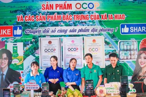 Ia Hiao livestream quảng bá nông sản địa phương, thu hút hơn 3.700 lượt theo dõi