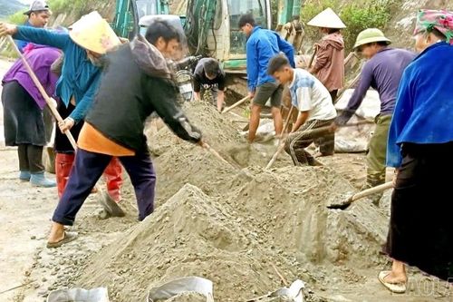 Phụ nữ Tú Lệ chung sức xây dựng nông thôn mới