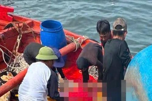 Thuyền viên tử vong nghi do bệnh giảm áp khi khai thác hải sản ở La Gi