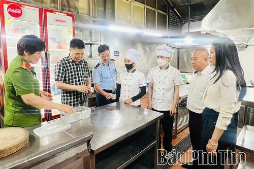 Tăng cường kiểm tra thực phẩm nông, lâm, thủy sản