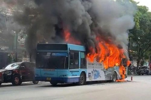 Hà Nội siết phòng cháy nổ sau vụ xe buýt bốc cháy trên phố Lý Thường Kiệt