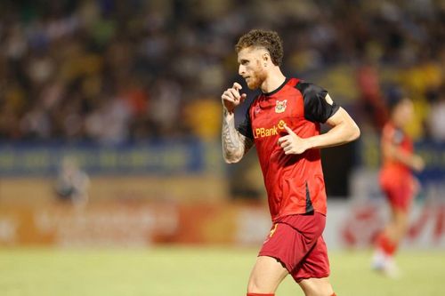 V-League: Sông Lam Nghệ An thua ngược Ninh Bình