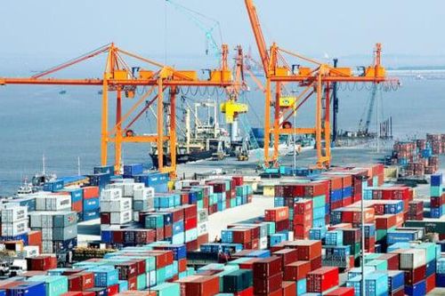 Thu ngân sách từ xuất nhập khẩu vượt 166 nghìn tỷ đồng sau 4 tháng