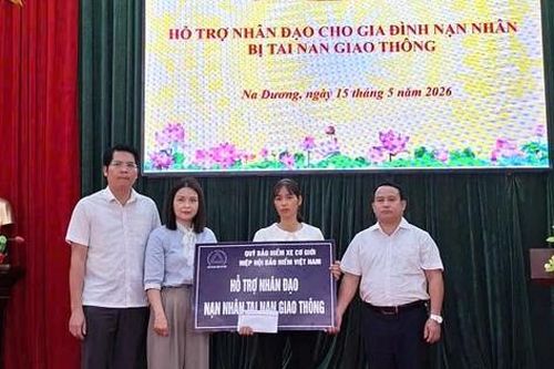 Hỗ trợ 45 triệu đồng cho gia đình nạn nhân bị tai nạn giao thông ở Lạng Sơn