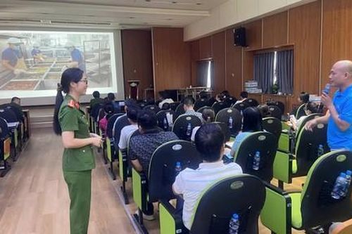 Công an TPHCM: Tuyên truyền pháp luật và ký cam kết bảo đảm an toàn thực phẩm trong doanh nghiệp