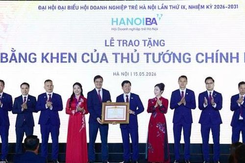 Hội Doanh nghiệp trẻ Hà Nội đón nhận Bằng khen của Chính phủ