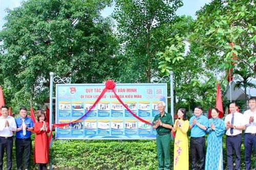 Xã Thư Lâm: Ra mắt mô hình 'Di tích lịch sử - văn hóa kiểu mẫu' và công trình 'Vườn hoa ơn Bác'