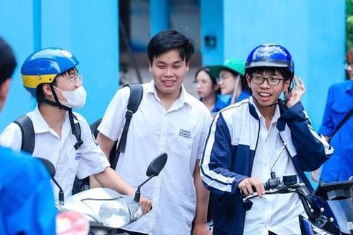 Sĩ tử lớp 12 và cái bẫy xả hơi sớm trước ngày vượt vũ môn