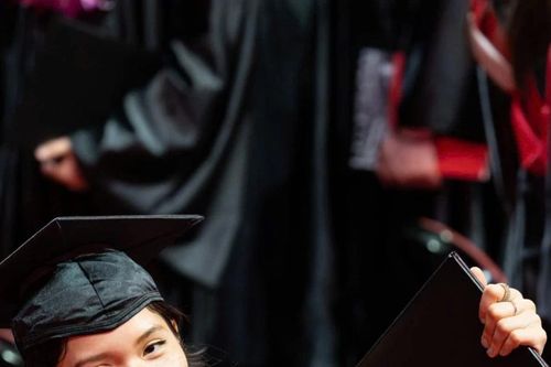 Con gái nghệ sĩ Trần Mạnh Tuấn tốt nghiệp xuất sắc trường Berklee