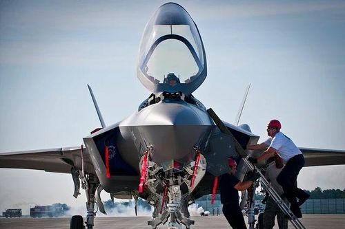 Cuộc khủng hoảng hậu cần khiến phi đội F-35B của Anh tổn thất nghiêm trọng