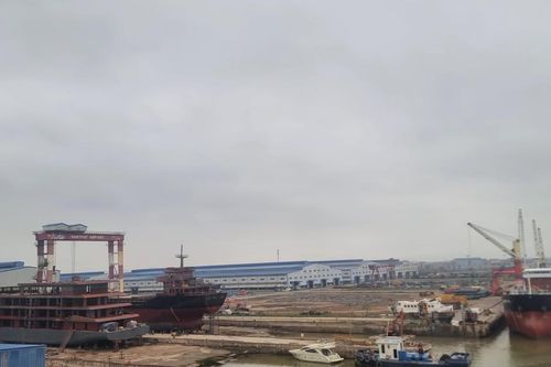 Thu ngân sách từ xuất nhập khẩu vượt 166 nghìn tỷ đồng sau 4 tháng