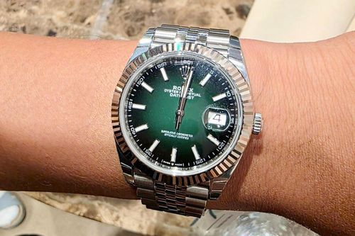 Quang Dương mua thêm 2 đồng hồ Rolex