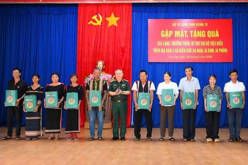 Gia Lai: Binh đoàn 15 gặp mặt, tri ân già làng, người có uy tín vùng biên giới