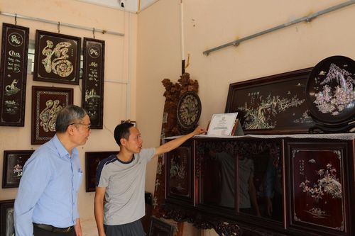 Vì một miền quê đáng sống: Làng nghề khảm trai Chuyên Mỹ vươn ra thế giới