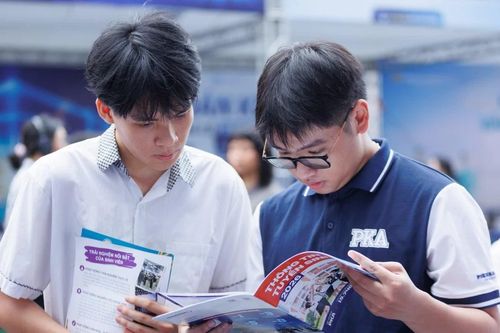 Đại học Phenikaa đẩy mạnh đào tạo lĩnh vực khoa học công nghệ